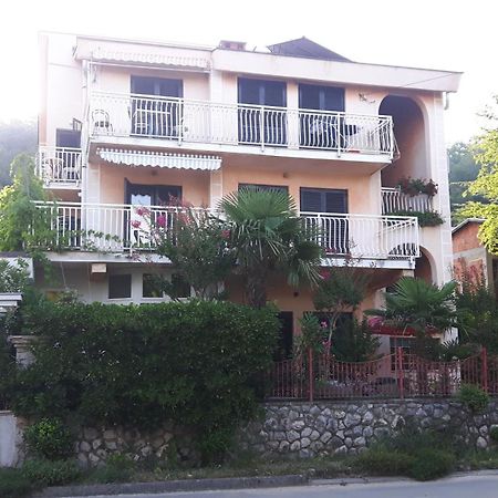 Villa Maja 奥米沙利 外观 照片